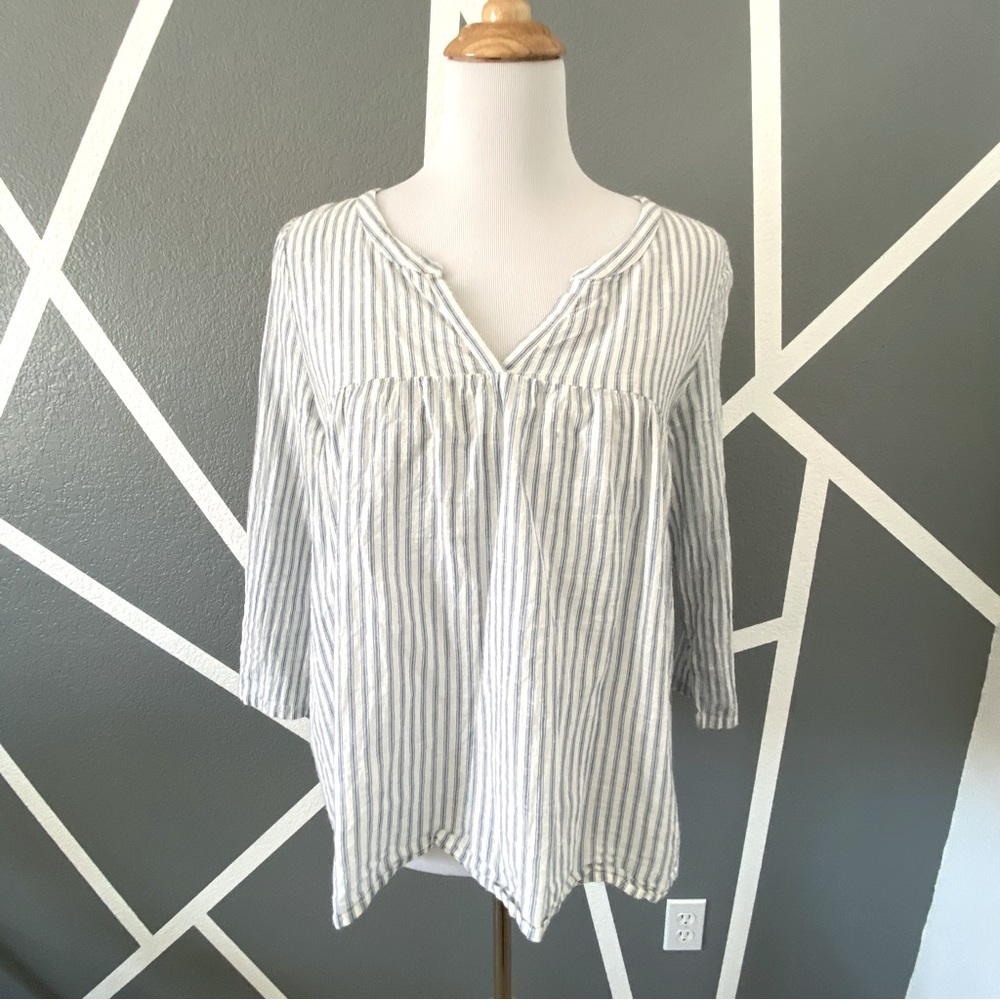 Aerie Stripe Top, EUC, loose silhouette, very lightweight fabric, Size L